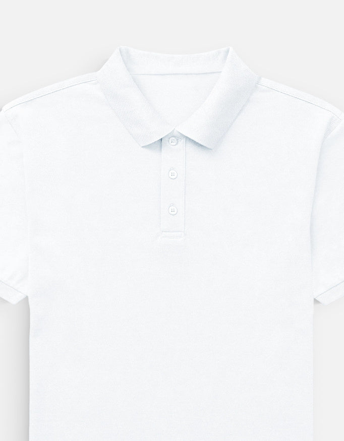 Color_White. Classic short-sleeved polo shirt with a structured ribbed collar and two-button placket. High-quality pique cotton fabric in a solid color, offering a sharp yet relaxed regular fit for a unisex smart-casual aesthetic.
