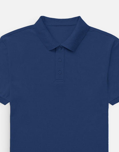 Color_RoyalBlue. Classic short-sleeved polo shirt with a structured ribbed collar and two-button placket. High-quality pique cotton fabric in a solid color, offering a sharp yet relaxed regular fit for a unisex smart-casual aesthetic.